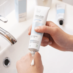 creme-legere-desalterante-clemence-et-vivien-cosmetique-cosmétique-visage-hydratation-protege-apaise-peau-douce-souple-ma-boutique-holistique-grain-d-orge-oullins-lyon