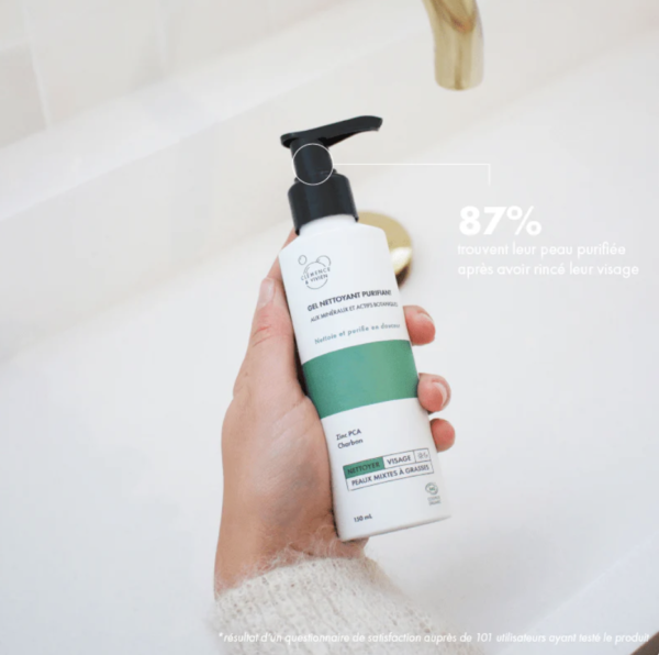 gel-nettoyant-desalterant-regule-l-exces-de-sebum-la-peau-est-fraiche-nette-et-douce-gel-nettoyant-purifiant-cosmétique-cosmetique-peau-visage-clemence-et-vivien-grain-d-orge-ma-boutique-holistique-oullins-lyon