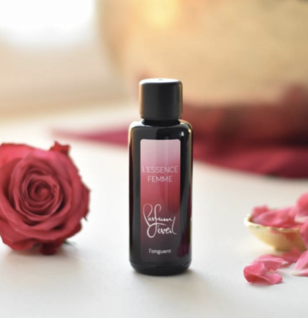 essence-femme-onguent-parfum-d-eveil-soin-corps-feminin-sacre-harmonie-sensualité-sagesse-energie-grain-d-orge-ma-boutique-holistique-oullins-lyon-rhone