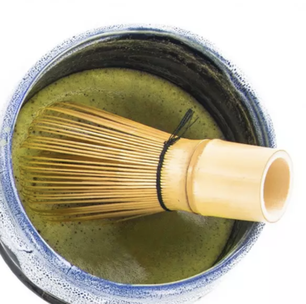 the-matcha-accessoire-fouet-pour-le-the-origine-du-japon-the-vert-aromandise-grain-d-orge-ma-boutique-holistique-oullins-lyon-rhone