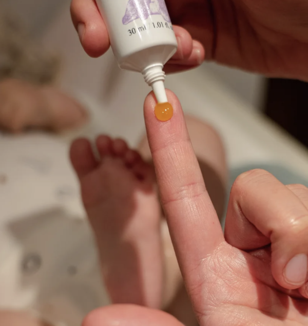 pommade-magique-soin-reparateur-formule-ultra-reparatrice-adapte-aux-peau-sensibles-fragiles-nourrit-hydrate-intensement-vertus-cicatrisantes-grain-d-orge-ma-boutique-holistique-oullins-lyon