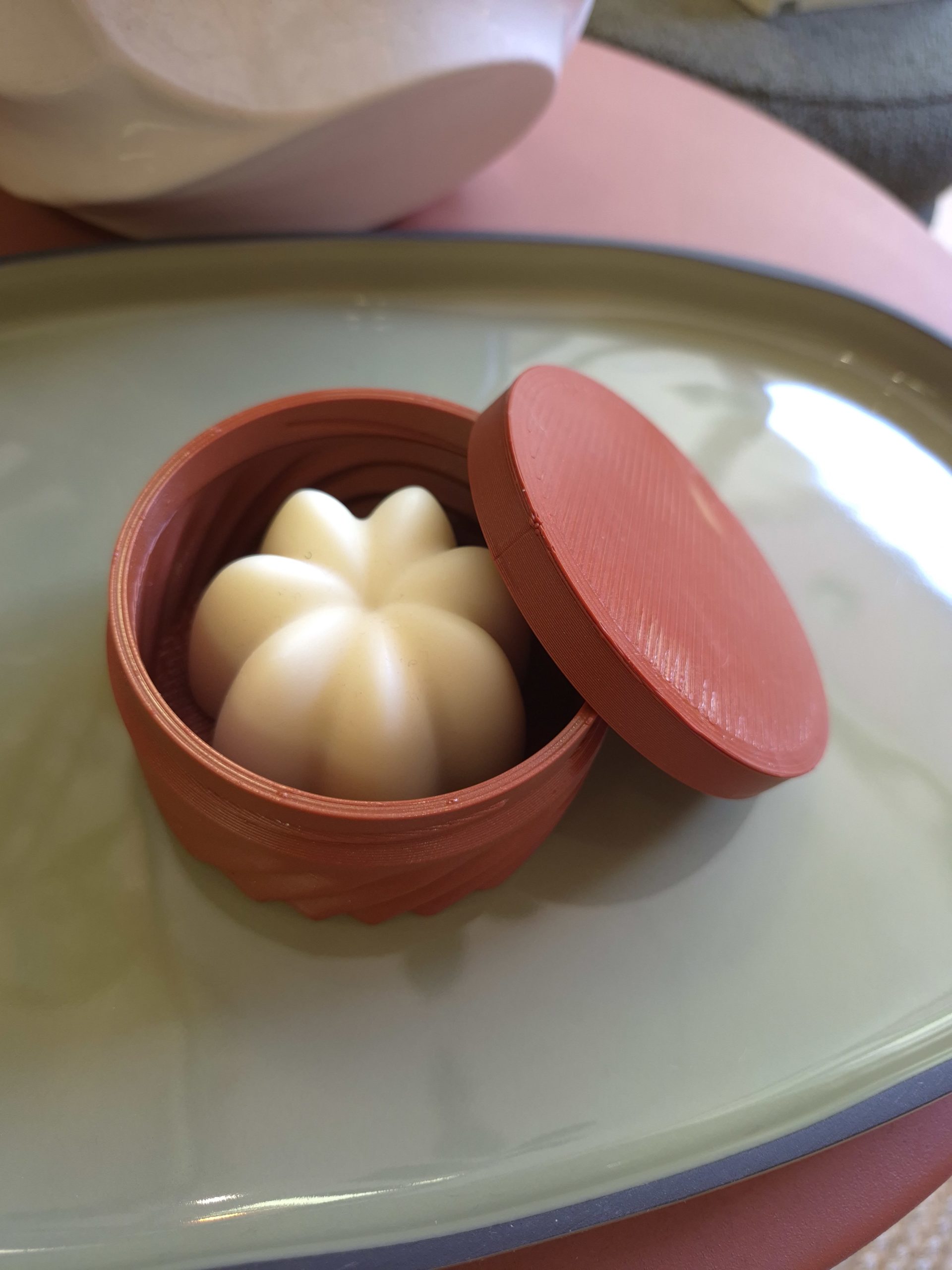Boîte à savon ronde rouge brique – Image 3